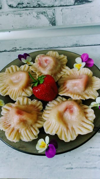 Pierożki z truskawkami