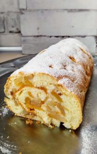 Wyjątkowa Rolada z Gruszkami i Mango – Słodka Symfonia Smaków